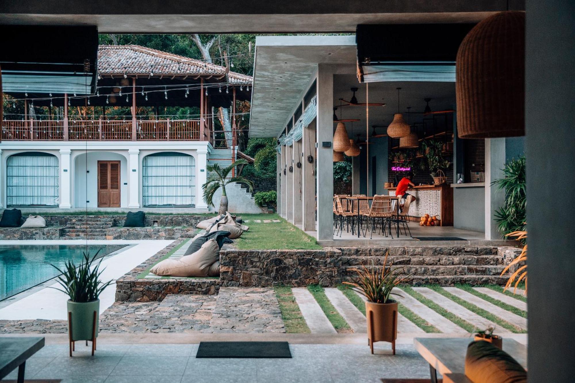 The Salty Pelican Yoga & Surf Retreat Dikwella Exterior foto